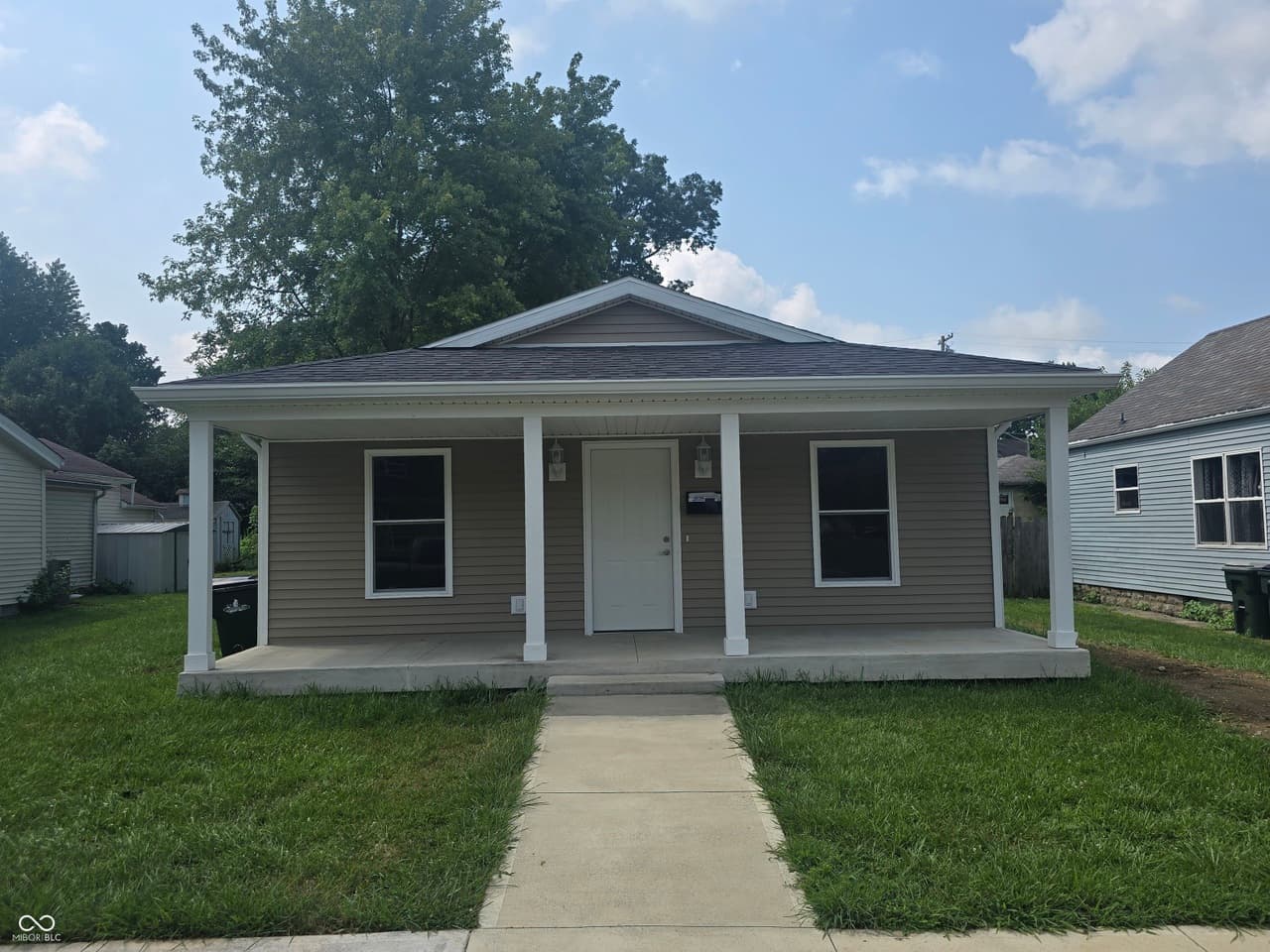 323 W Walnut St — listing photo
