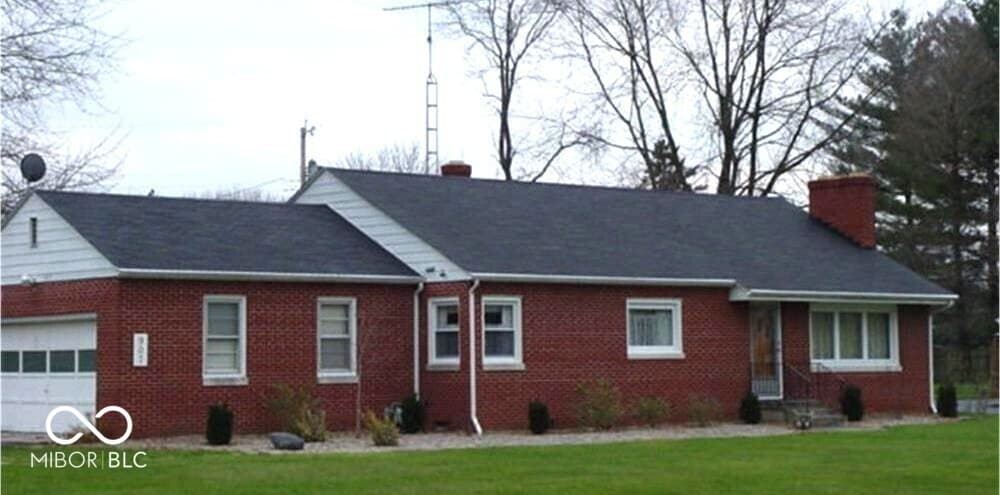907 E Hillside Dr S — listing photo