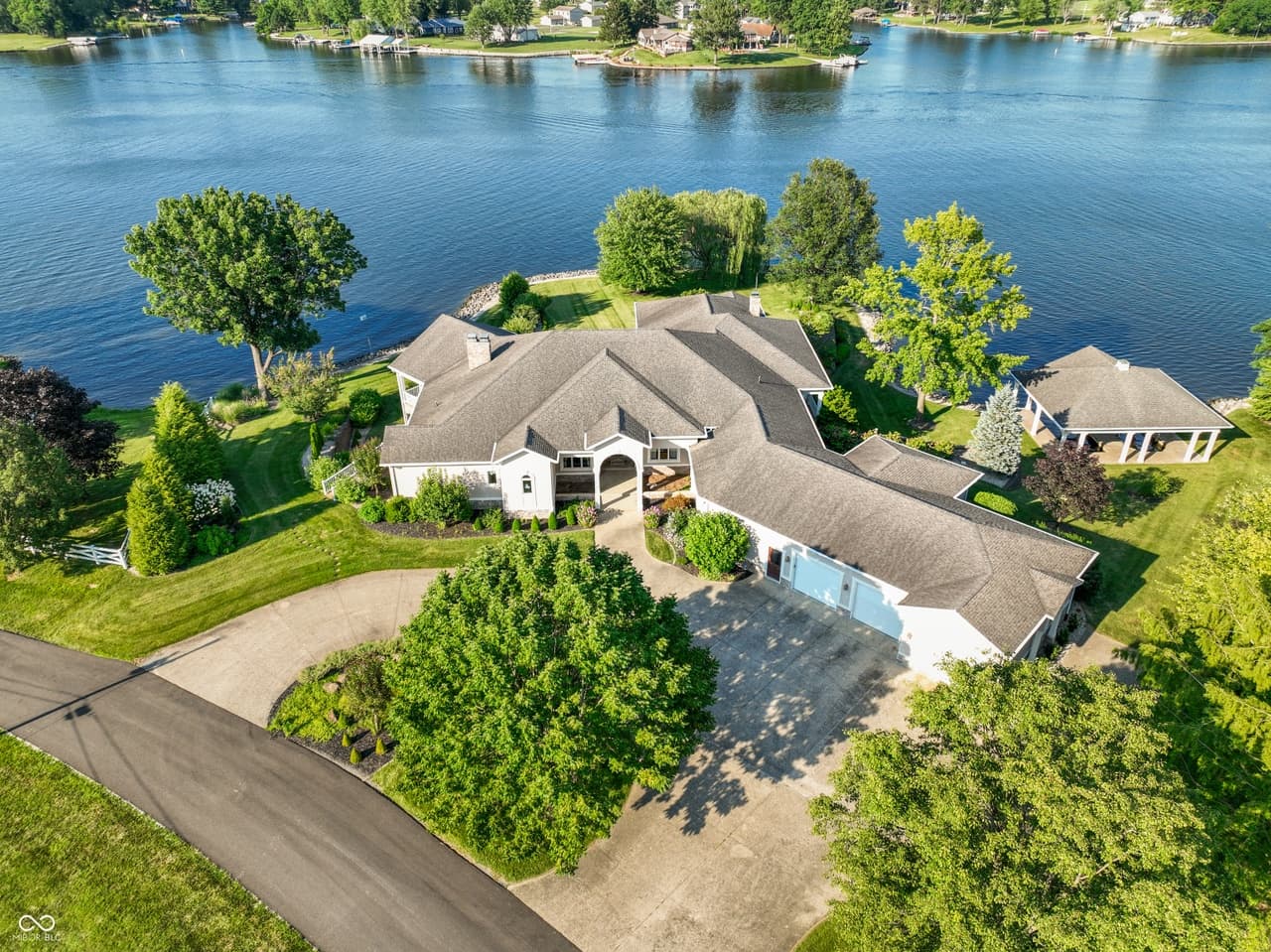 348 Sw Shoshone Trl — listing photo