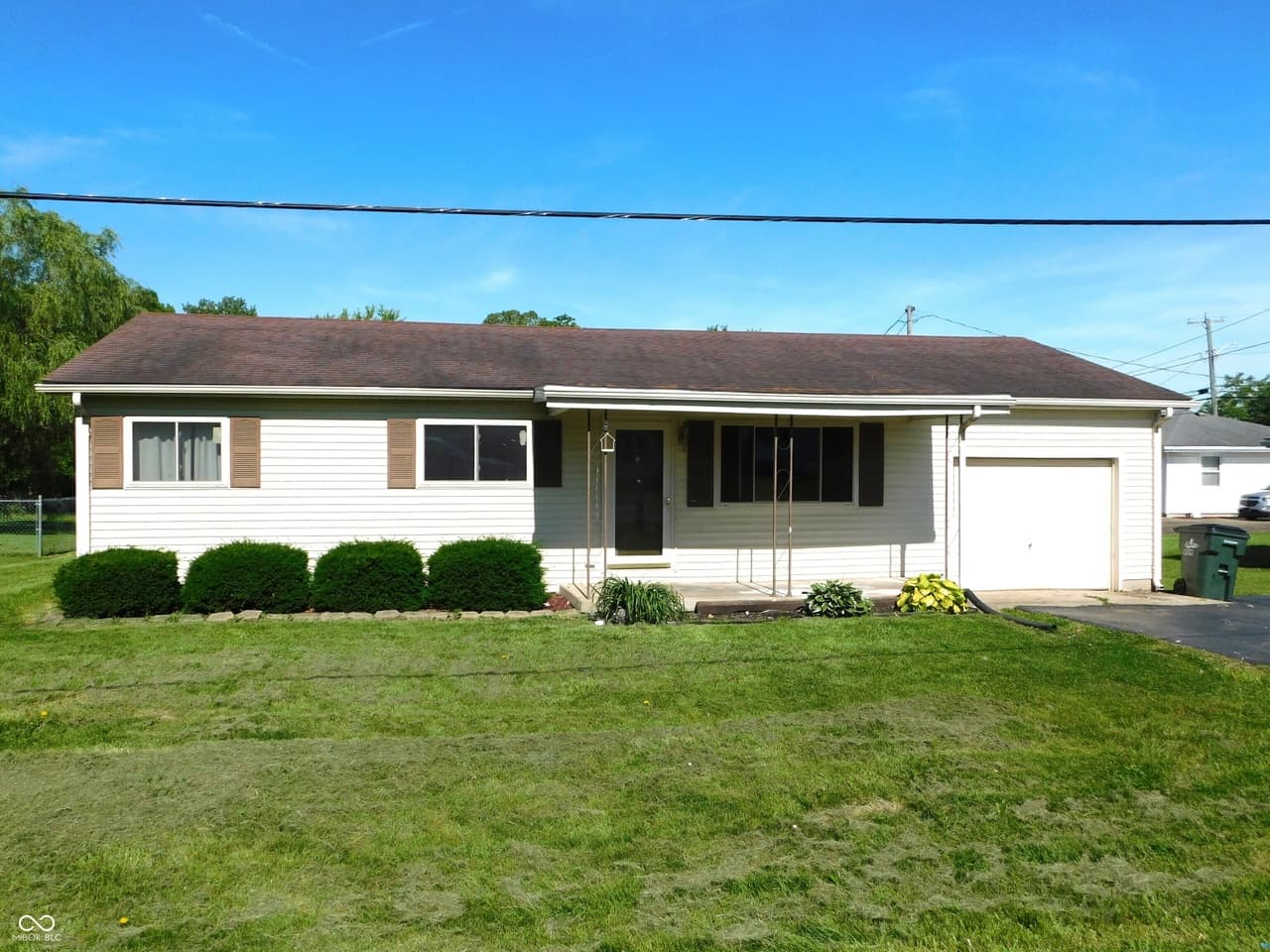 909 S Parkside Dr — listing photo