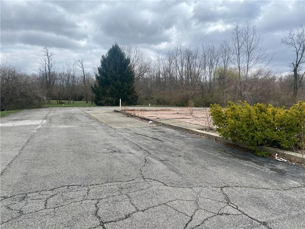 1208 N Lincoln St — listing photo