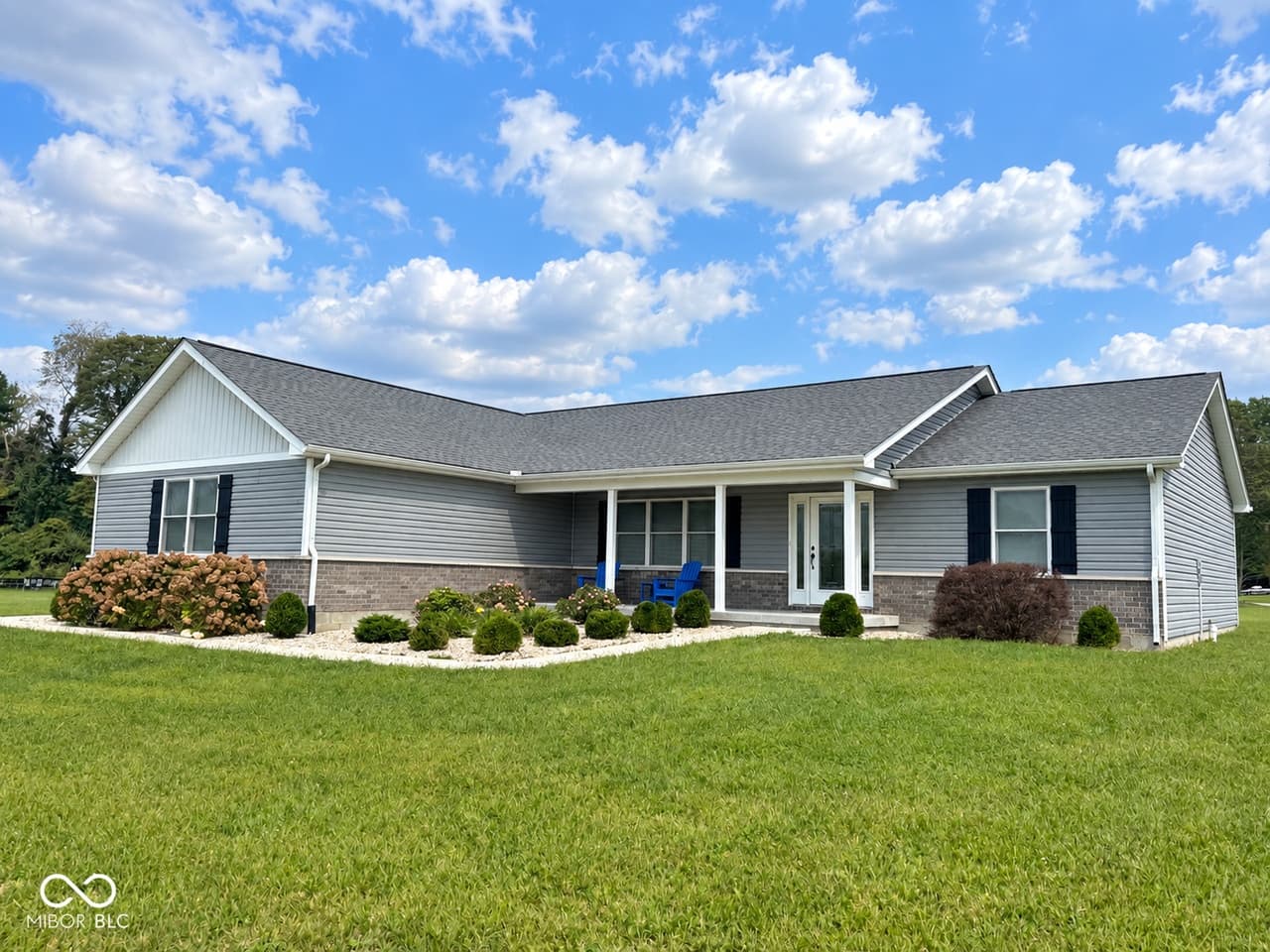 1562 Ne Santee Dr — listing photo