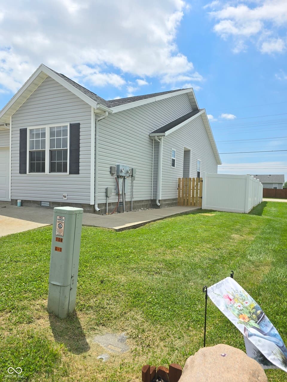 1677 W Kole Dr — listing photo