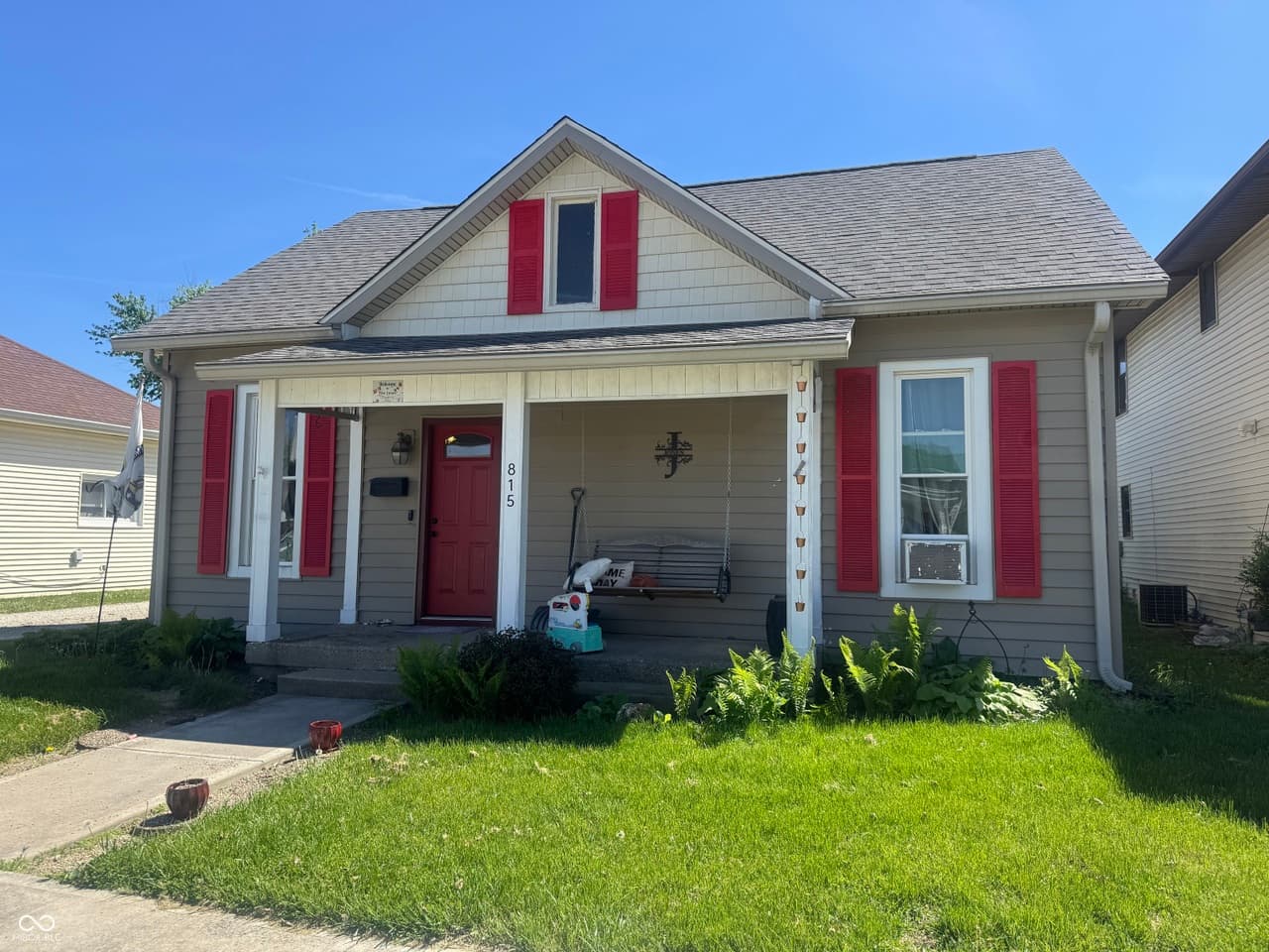 815 E Washington St — listing photo