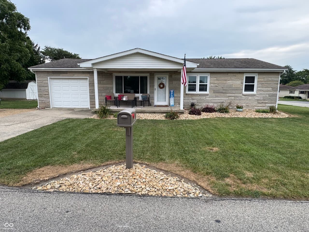 407 W Park Rd — listing photo
