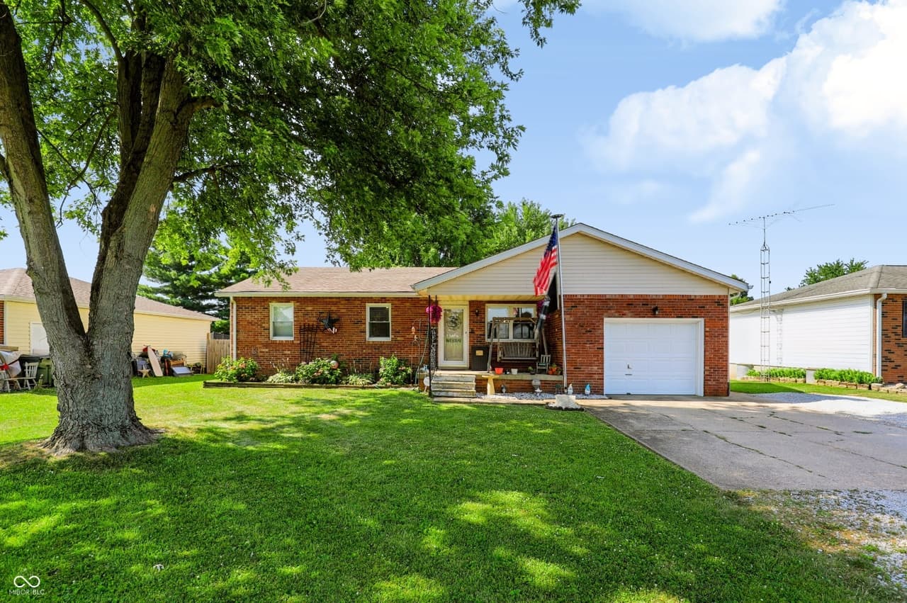 645 W County Rd 150 N — listing photo
