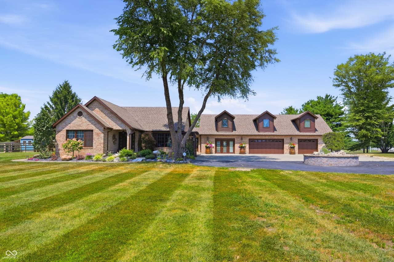 1904 E State Rd 46 — listing photo